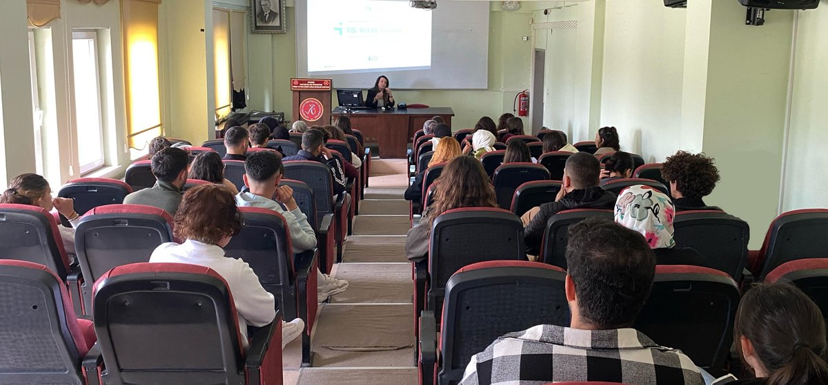 NEVÜ Sağlık Bilimleri Fakültesi Öğrencilerine Kariyer Eğitim Programı