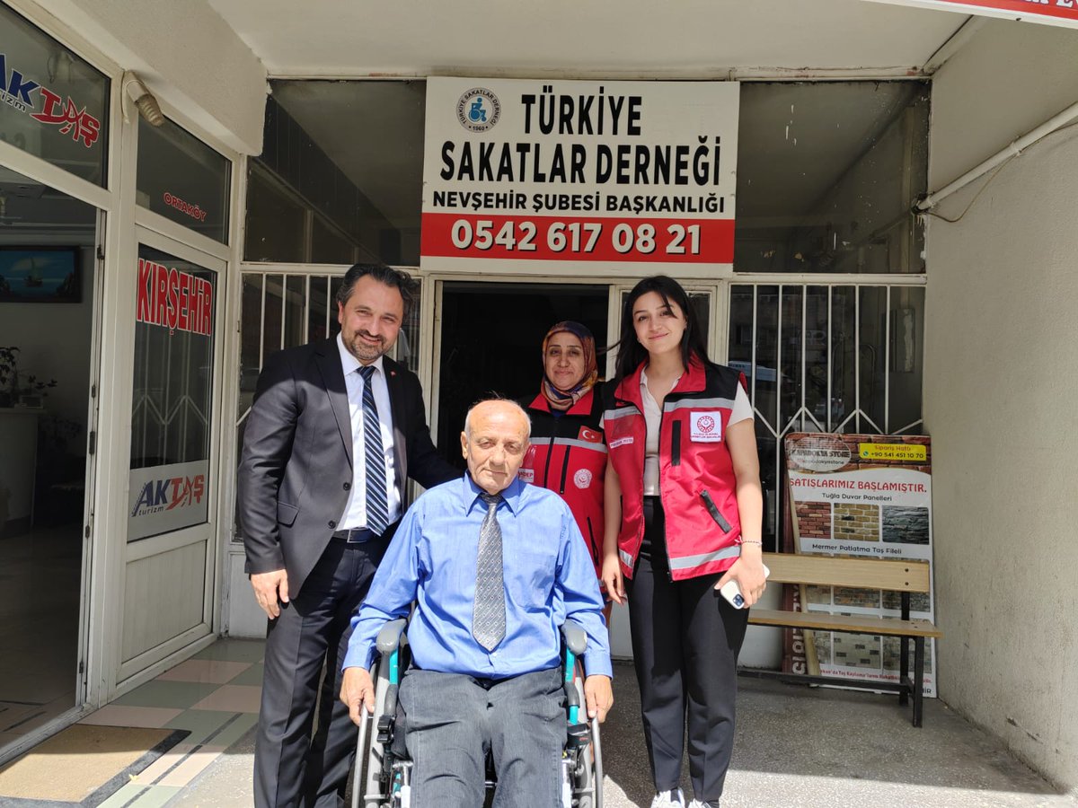 Nevşehir Aile ve Sosyal Hizmetler İl Müdürü, Sakatlar Derneği Nevşehir Şube Başkanı'nı Ziyaret Etti