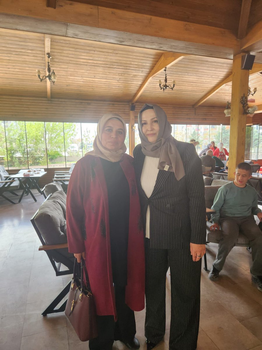 AK Parti Aksaray İl Başkanlığı, Otizm Dayanışma Derneği'nin Anneler Günü Etkinliğine Katıldı