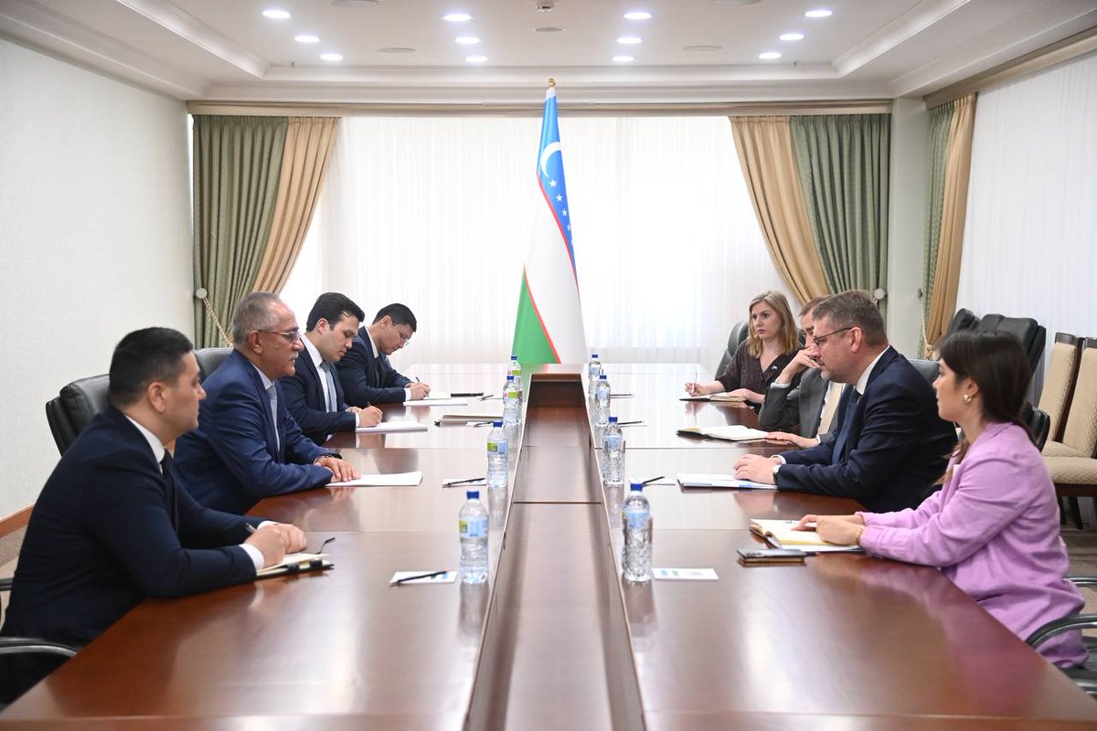Uzbekistan ve AB Özel Temsilcileri Afganistan Konusunu Görüşüyor