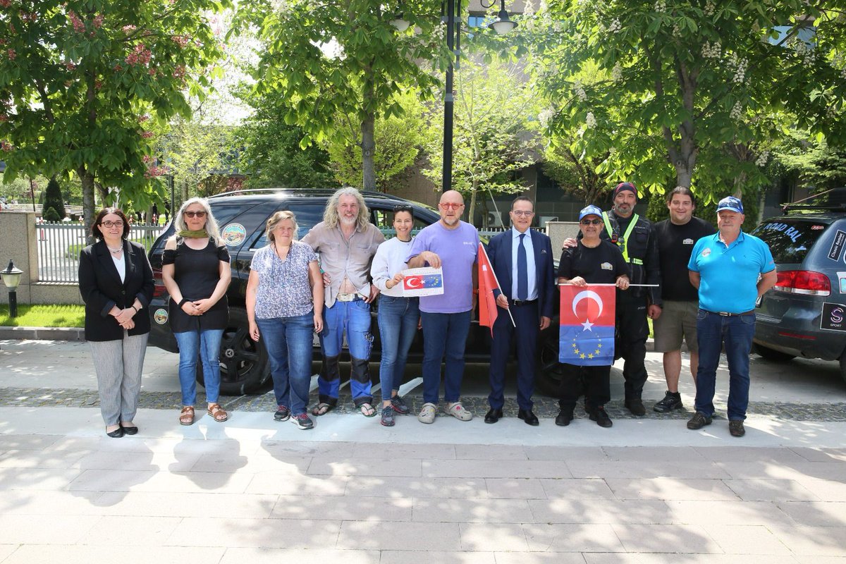 Dışişleri Bakanlığı, Doğu-Batı Dostluk İpek Yolu Rallisi'ni Uğurladı