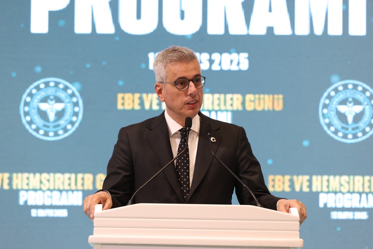 Sağlık Bakanı Memişoğlu, Ebe ve Hemşirelerin Günü'nü Kutladı