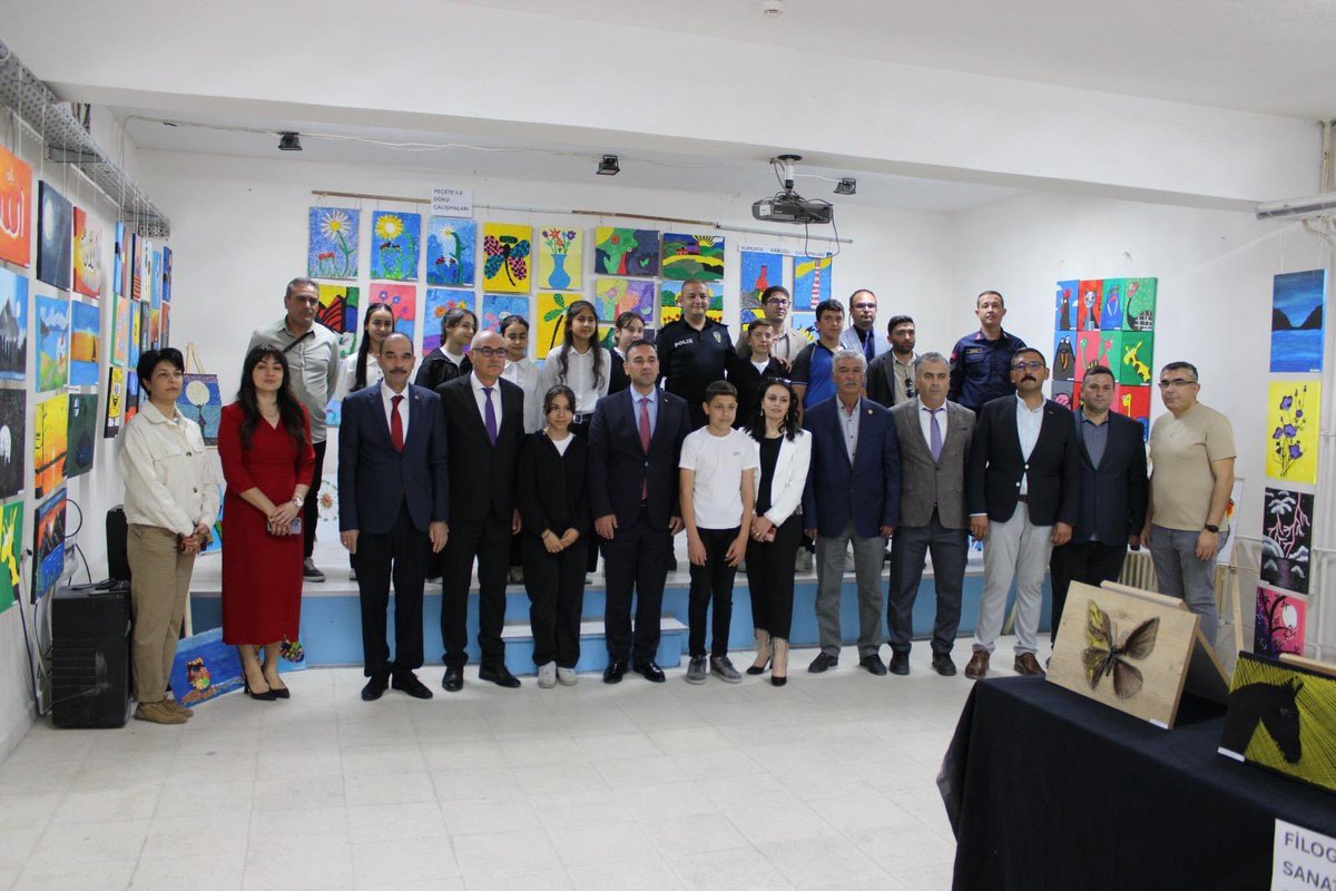Sultanhanı'da Öğrenci Sergisi Kaymakamı Ziyaret Etti