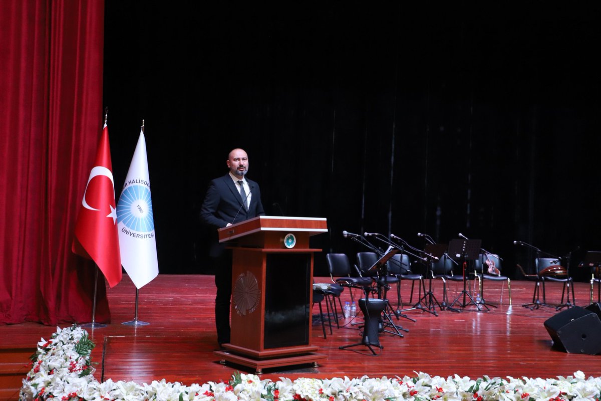 Niğde Eğitim ve Araştırma Hastanesi'nde Hemşireler Günü Konseri Düzenlendi