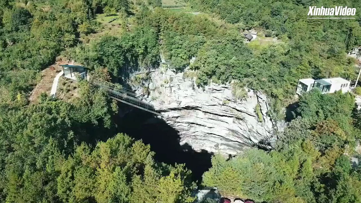 Zhangjiajie'de Eşsiz Konser: Orkestra, Yerin Altında 300 Metre Derinlikte Sahne Aldı