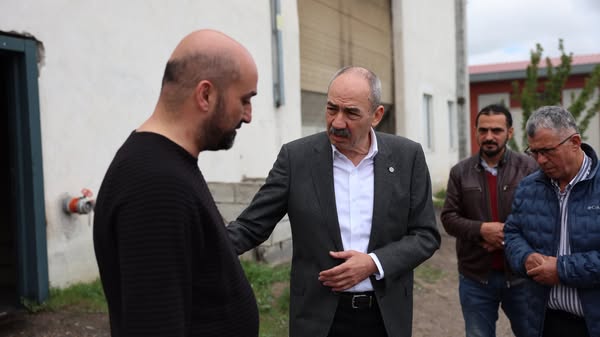 Kayseri Ticaret Odası, Yangından Etkilenen Piknik Meşe Kömür Firmasını Ziyaret Etti