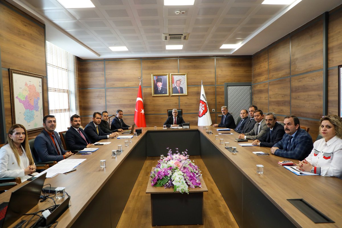Niğde Valisi Çelik, 2025'in İlk Beş Ayındaki Projeleri Değerlendirdi