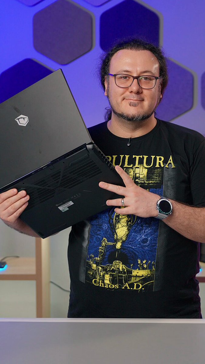BİM'de Kampanya: Monster Laptop Modeli İndirimle Satışa Çıktı