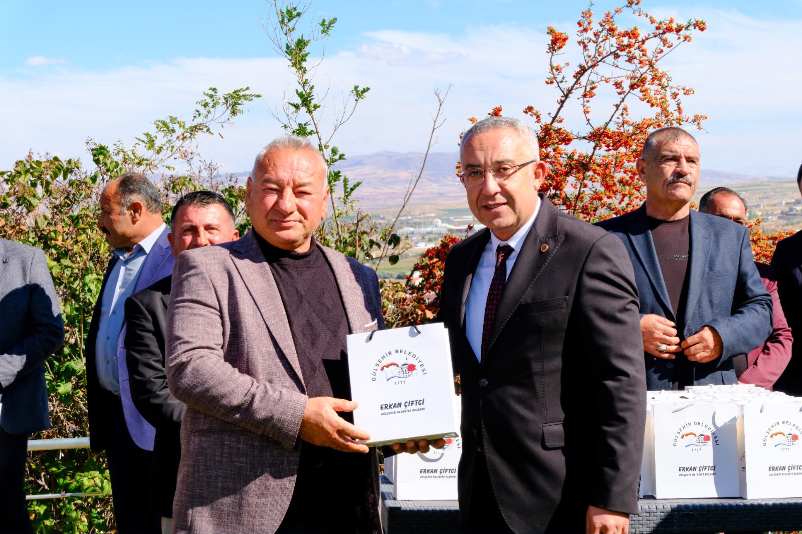 Belediye Başkanı Erkan Çiftci, Muhtarlarla Yemek Programında Bir Araya Geldi