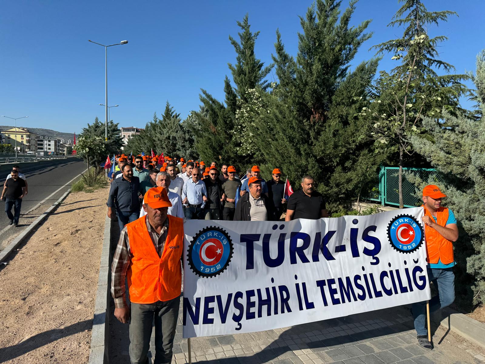 TÜRK-İŞ’ten Hükümete Sert Tepki: ‘Sadaka Değil, Hakkımızı İstiyoruz!’