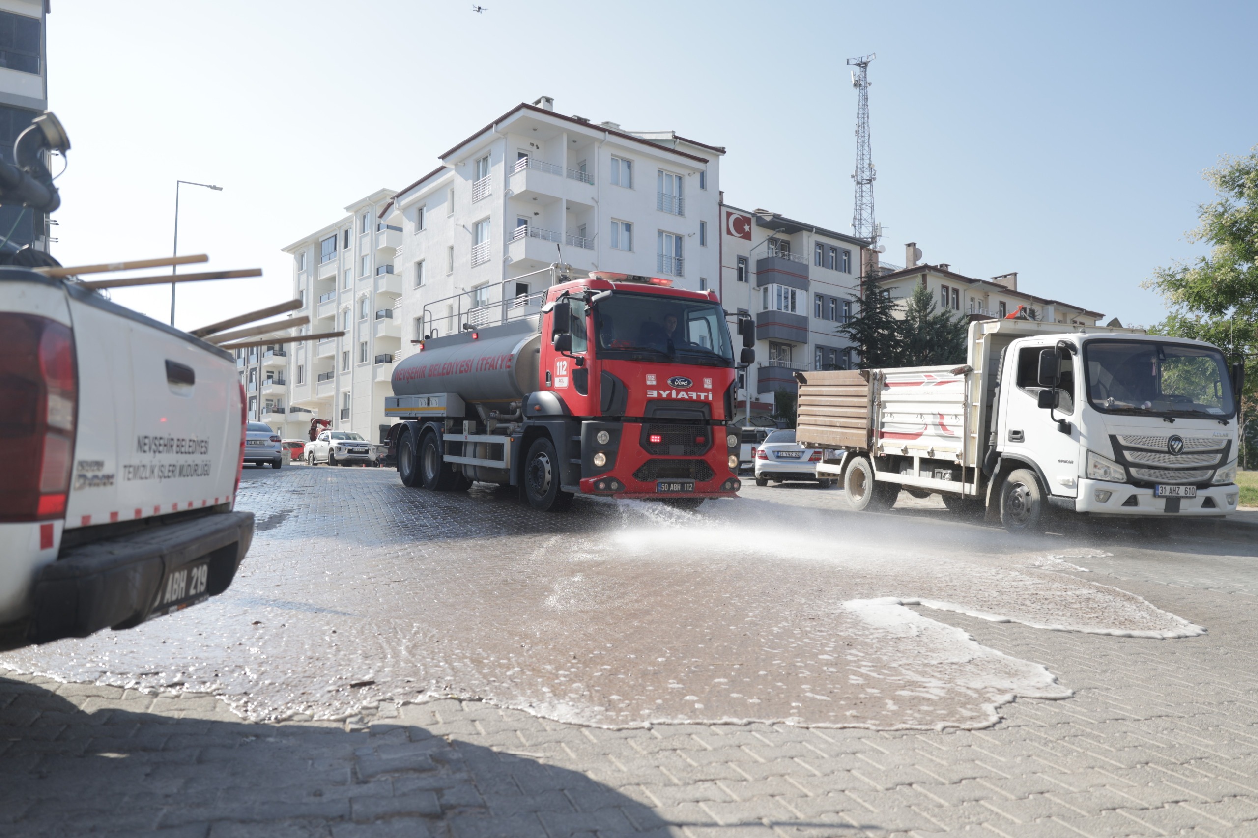 2000 Evler ve Emek Mahallesi’nde Detaylı Temizlik Çalışması