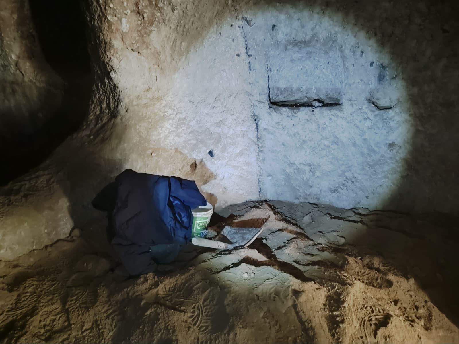 **Kaymaklı’da Kaçak Kazı Operasyonu: Yeraltı Şehri Kalıntılarına Ulaşıldı**