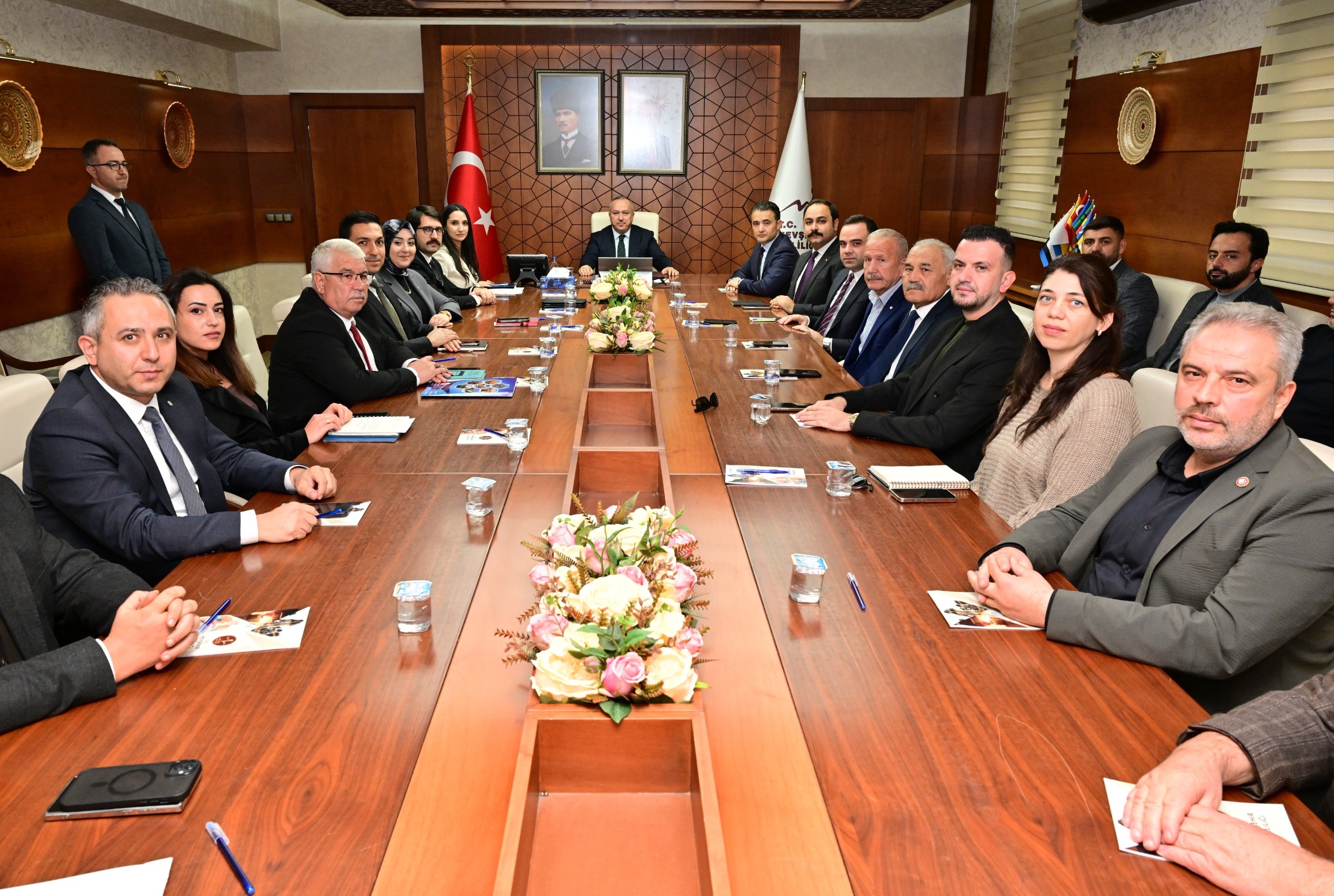 Nevşehir Dostlar Grubu, Feyzi Aygün ve AK Parti Yönetimini Ağırladı