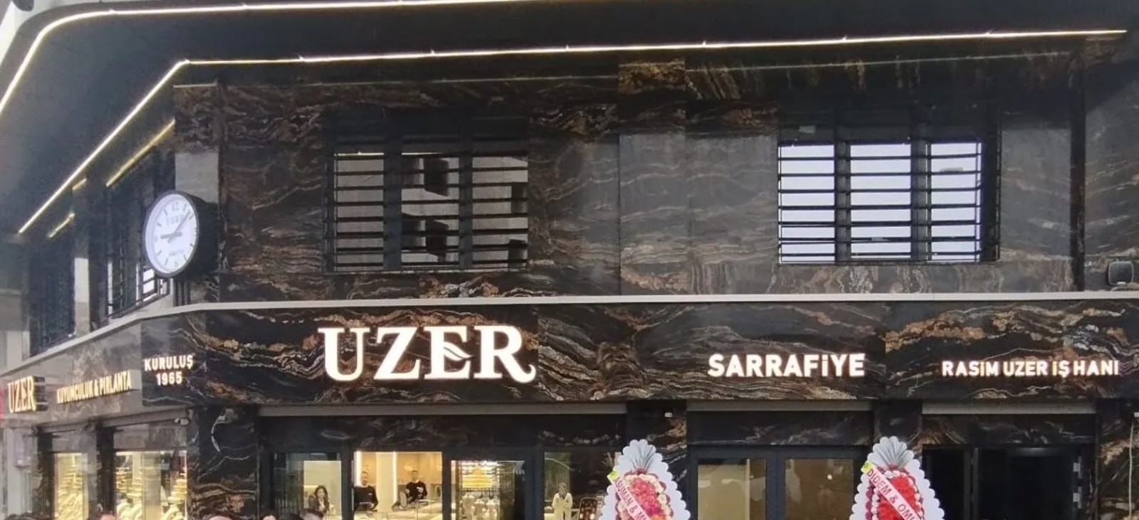 Uzer Sarrafiye bir ay süren yenileme çalışmalarının ardından, sade bir açılışla tekrar hizmet vermeye başladı.