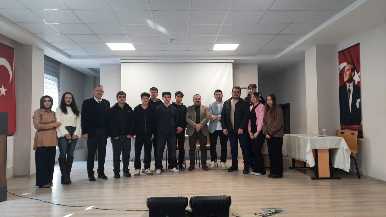 NEVŞEHİR MAHMUT‑DUDU ANADOLU LİSESİ'NDE KARIYER GÜNLERİ ETKİNLİĞİ YAPILDI