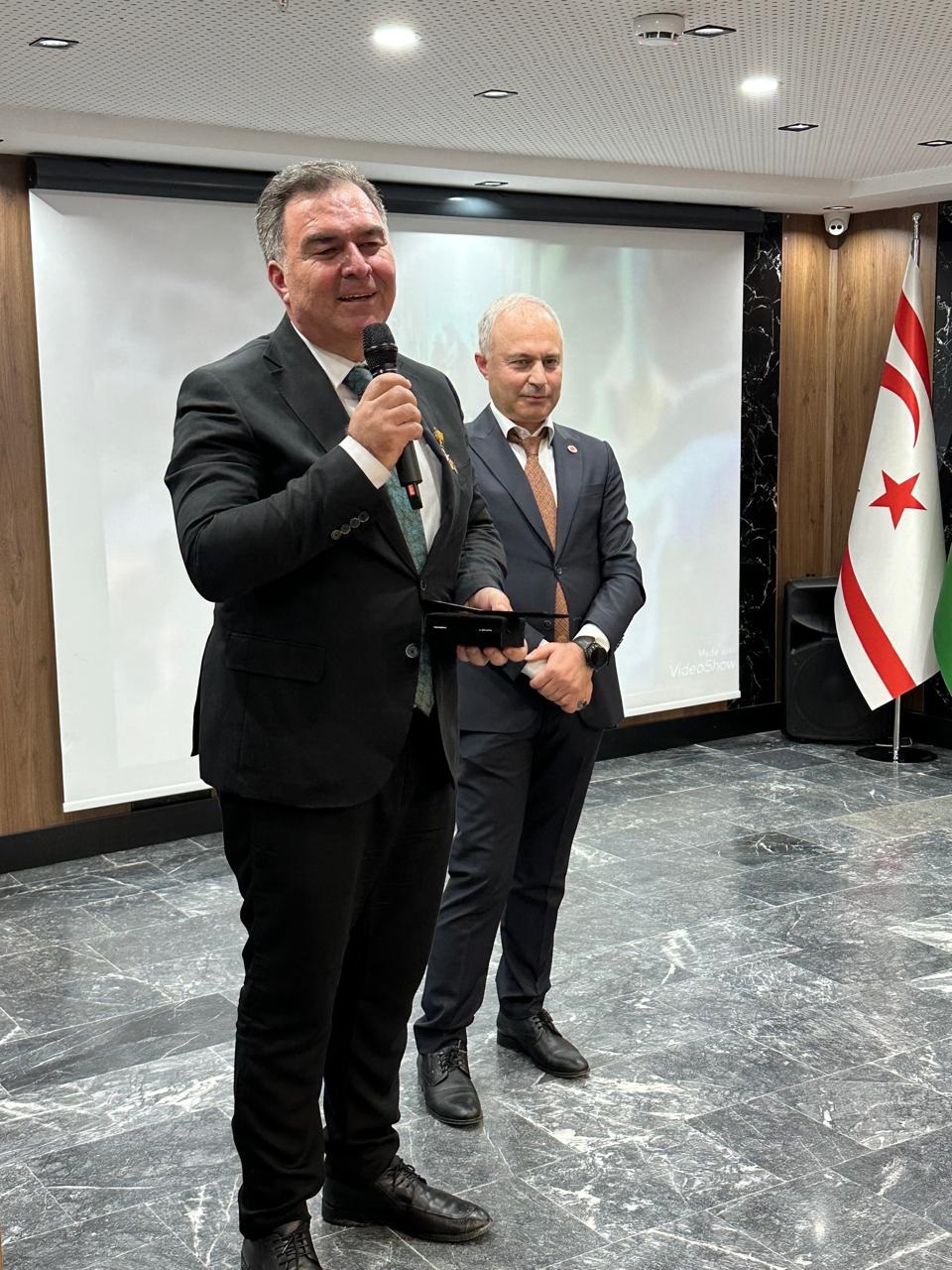 TÜRKSİT Başkanı Kemal Kurnaz’a Türk Dünyasına Hizmet Ödülü