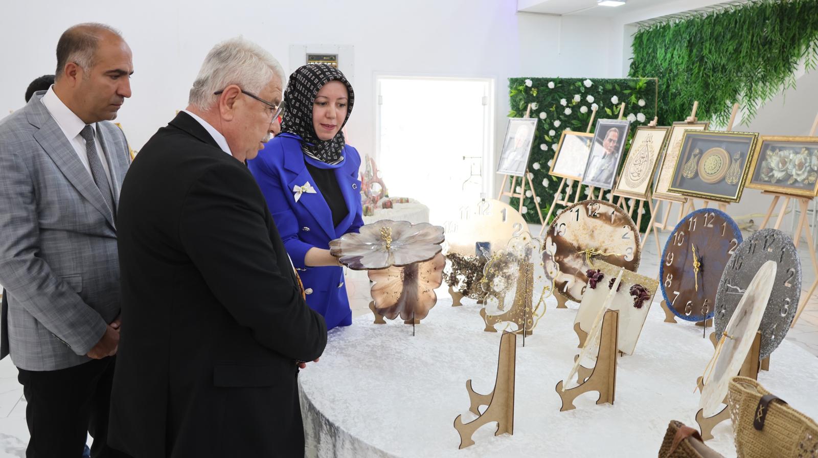 Gülşehir’de “Hayat Boyu Öğrenme Şenliği”ne Yoğun İlgi