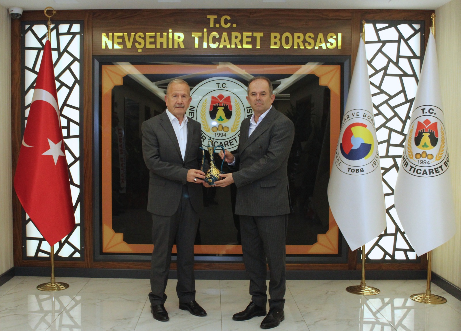 21 EKIM 2026 UÇHİSAR BELEDİYE BAŞKANI ÇAMCI'DAN NTB BAŞKANI SALAŞ'A HAYIRLI OLSUN ZİYARETİ