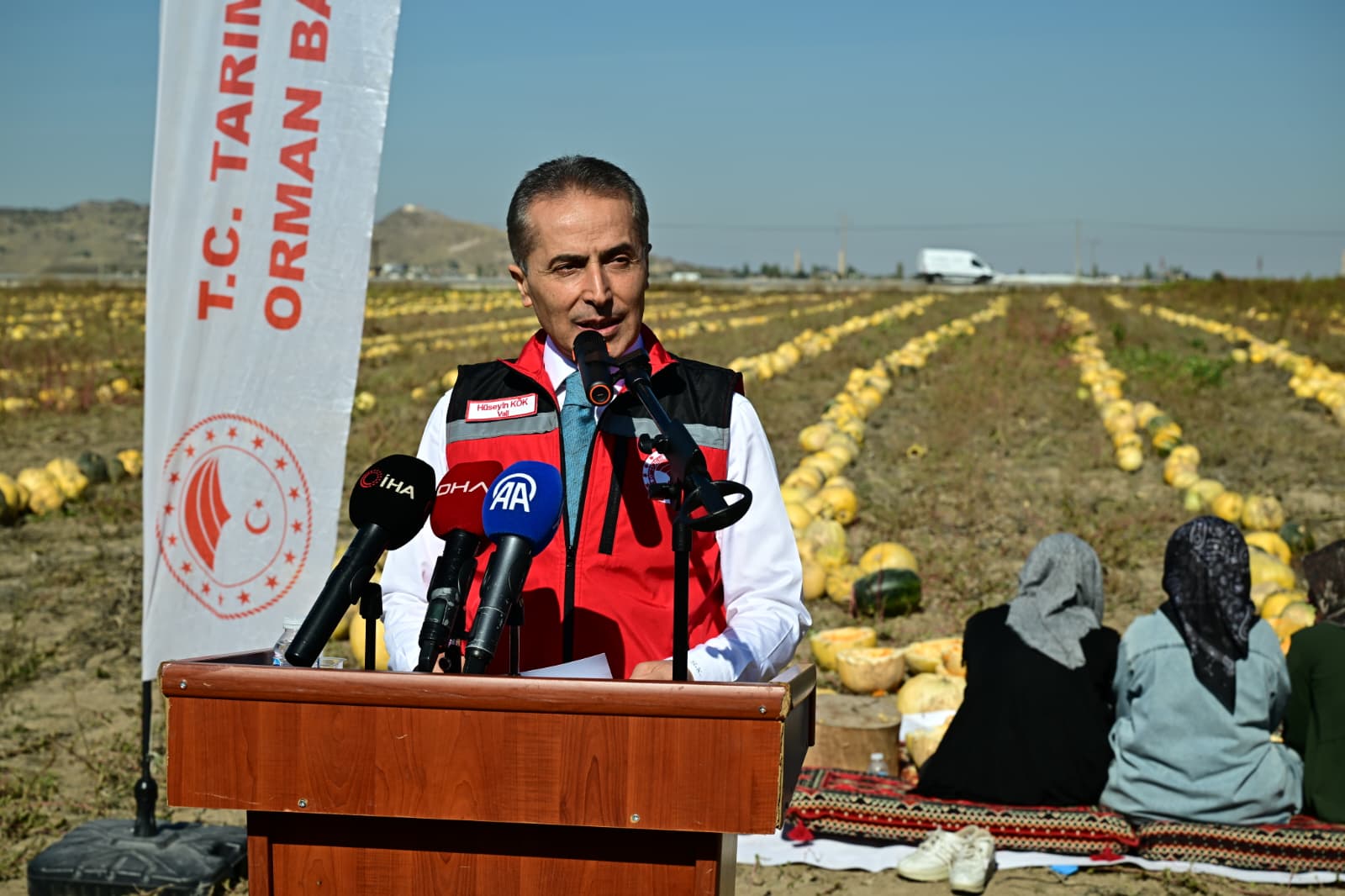 TARIM VE ORMAN BAKAN YARDIMCISI EBUBEKİR GİZLİGİDER KABAK ÇEKİRDEĞİ HASADI PROGRAMINA KATILDI